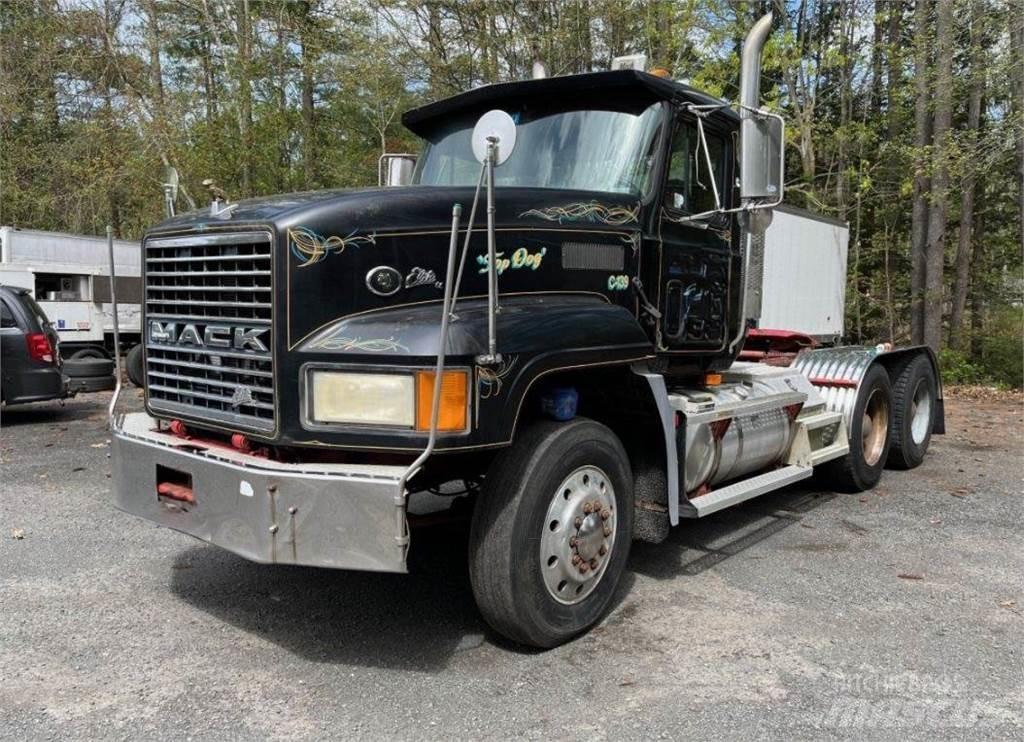 Mack CL733 Ciągniki siodłowe