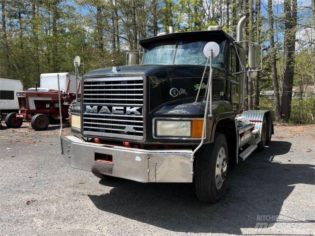 Mack CL733 Ciągniki siodłowe