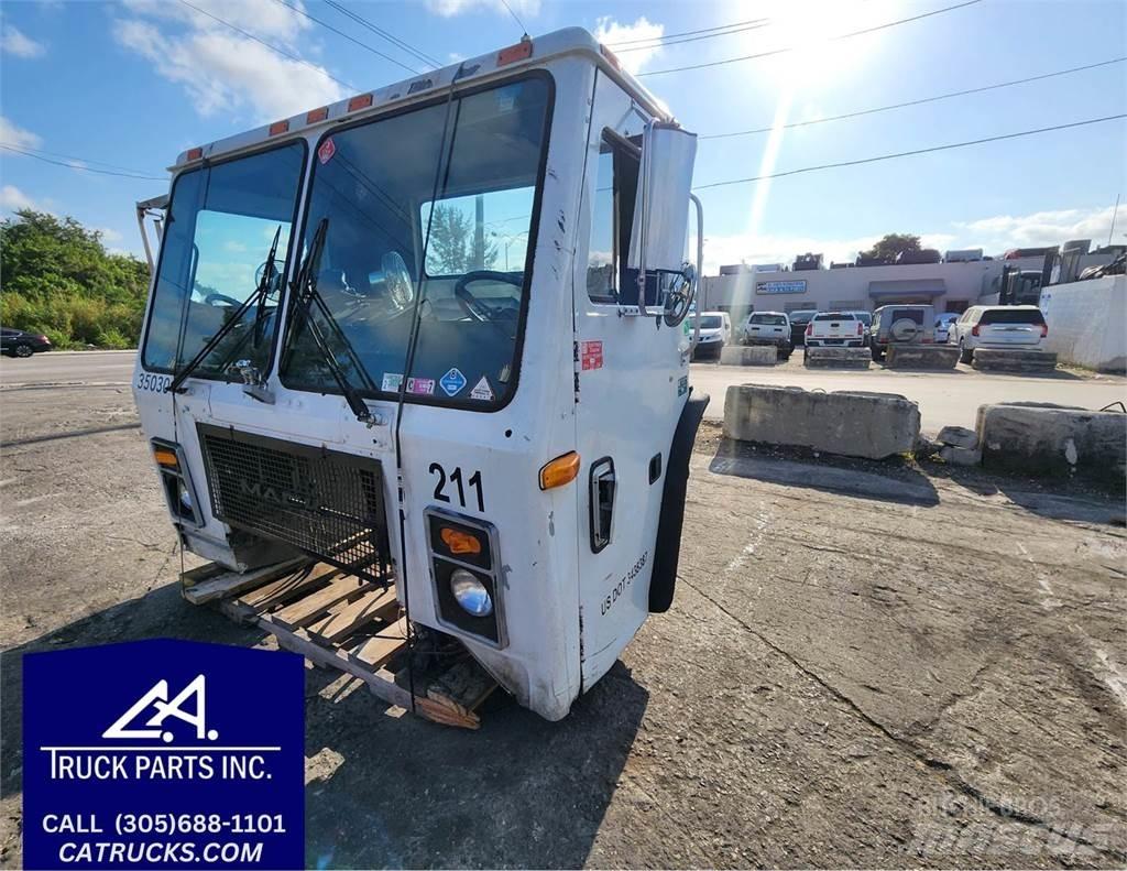 Mack LE613 Transport - Inne