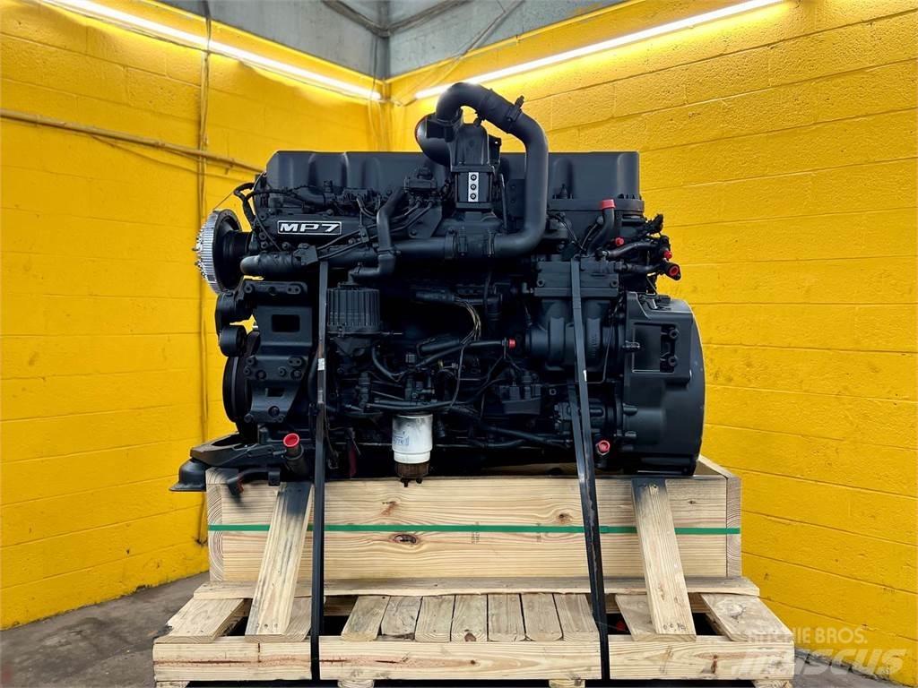 Mack MP7 Silniki