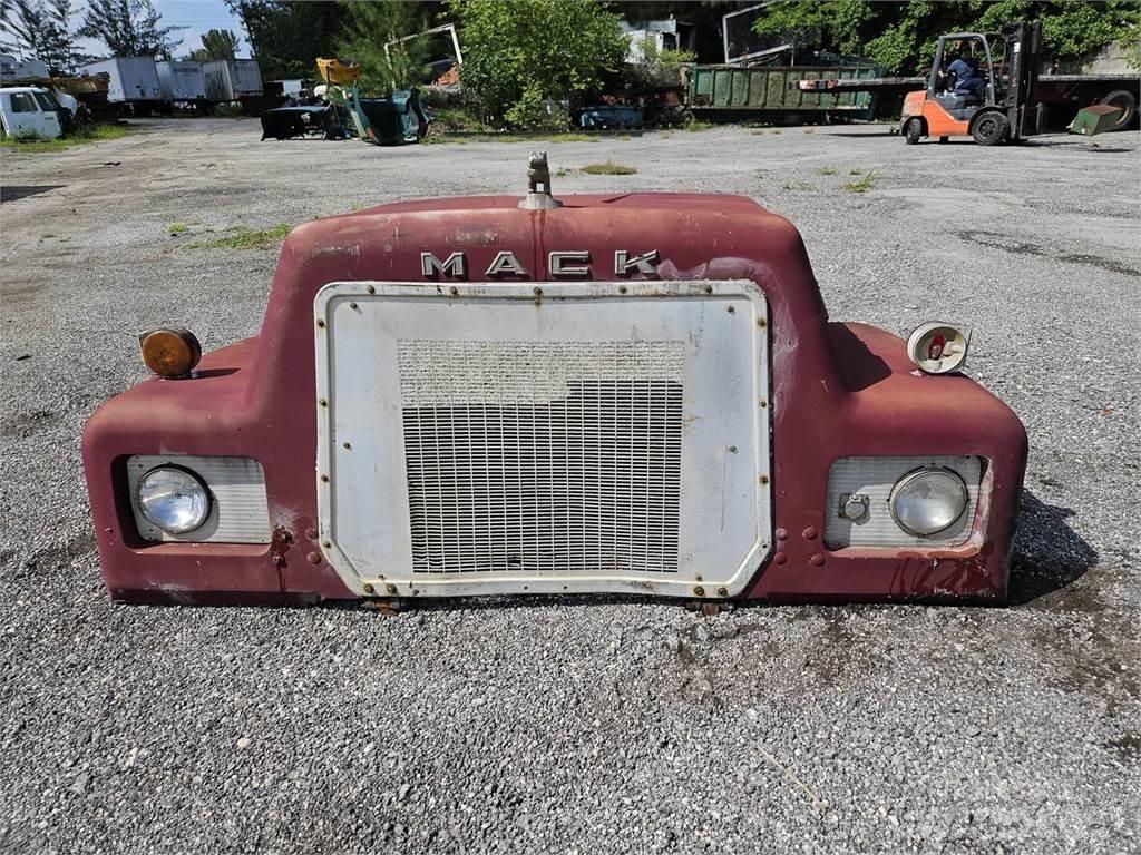 Mack Other Transport - Inne