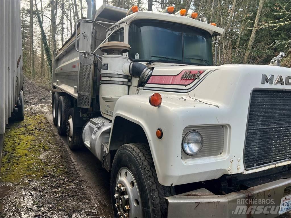 Mack RD600 Wywrotki