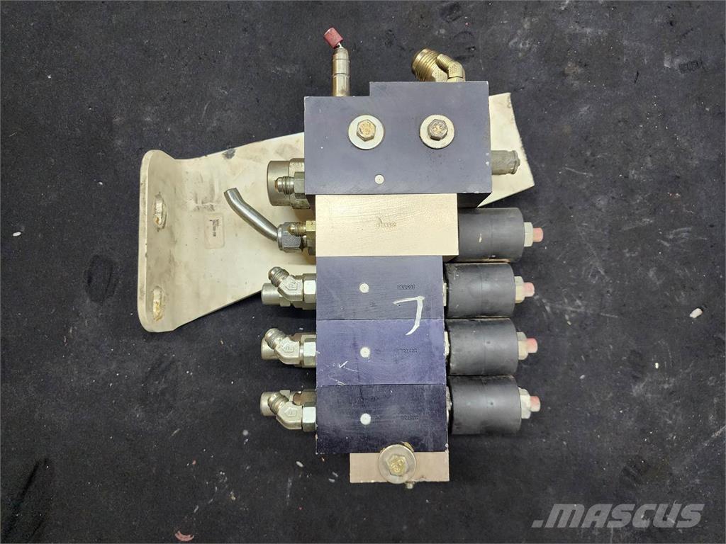  Unmarked Transport - Inne