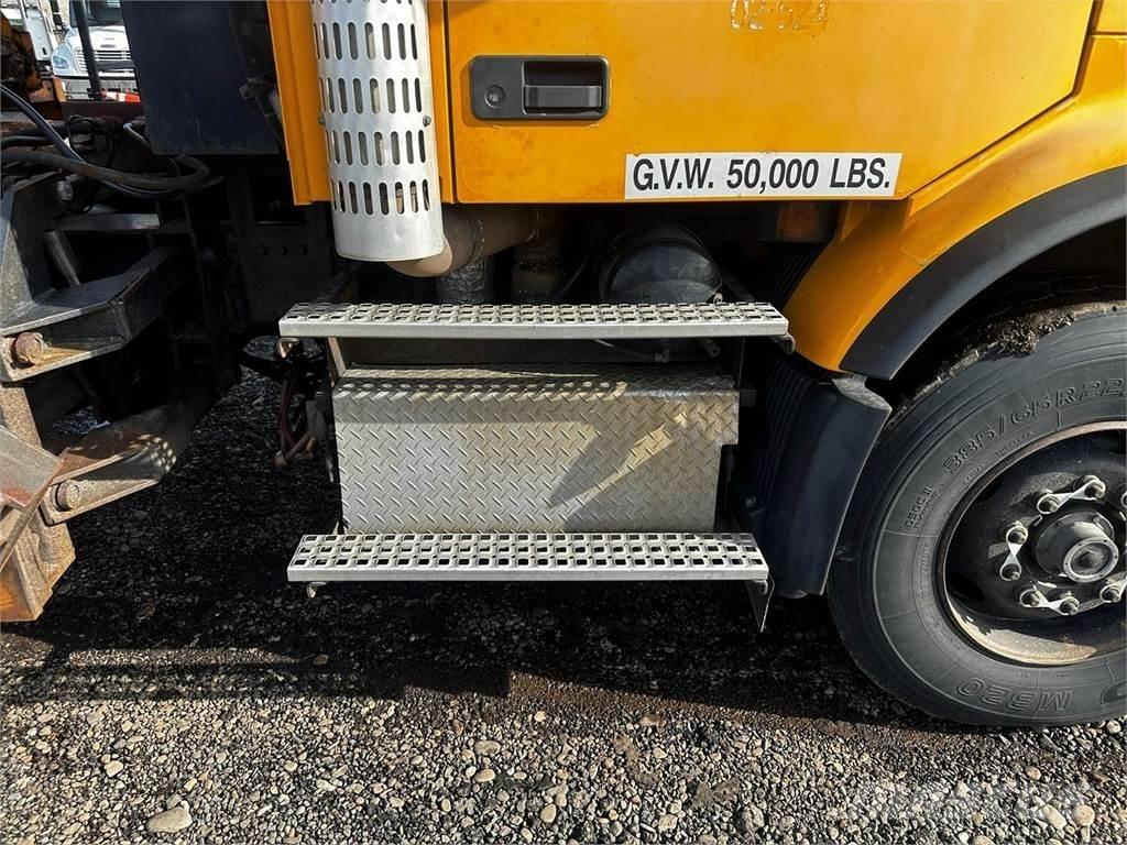 Volvo VHD Lemiesze i pługi śnieżne