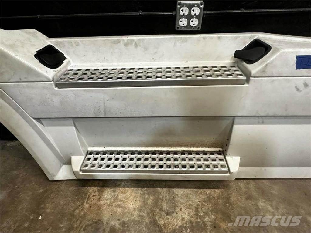 Volvo VNL Maszyny budowlane - Inne