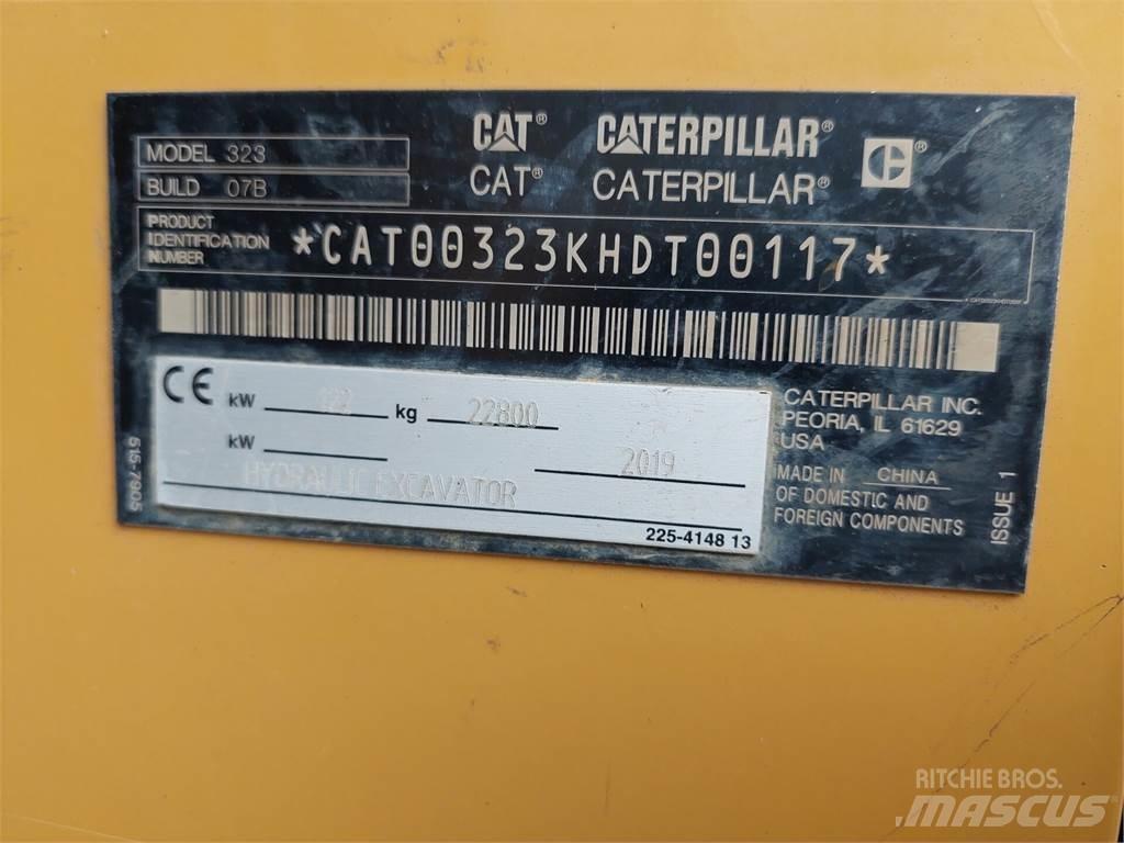 CAT 323 Koparki gąsienicowe