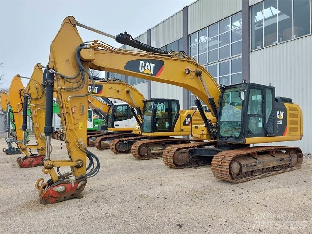 CAT 323F Koparki gąsienicowe