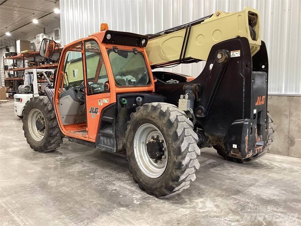 JLG 742 Ładowarki teleskopowe