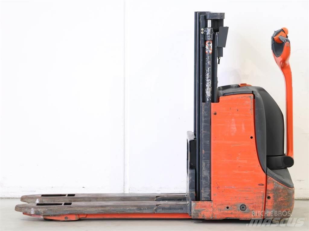 Linde D06/1160 Wózki widłowe unoszące z dyszlem