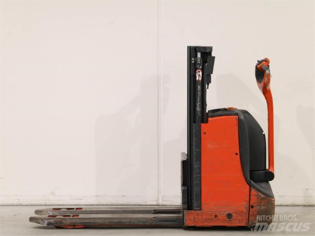 Linde D06/1160 Wózki widłowe unoszące z dyszlem