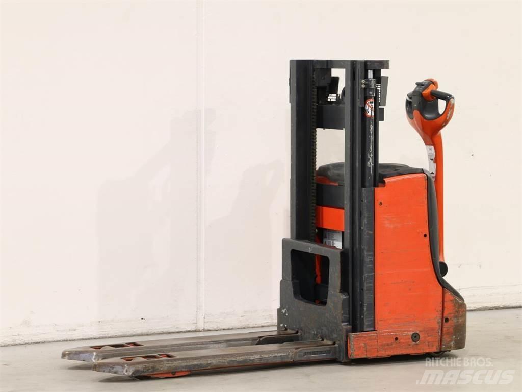 Linde D06/1160 Wózki widłowe unoszące z dyszlem