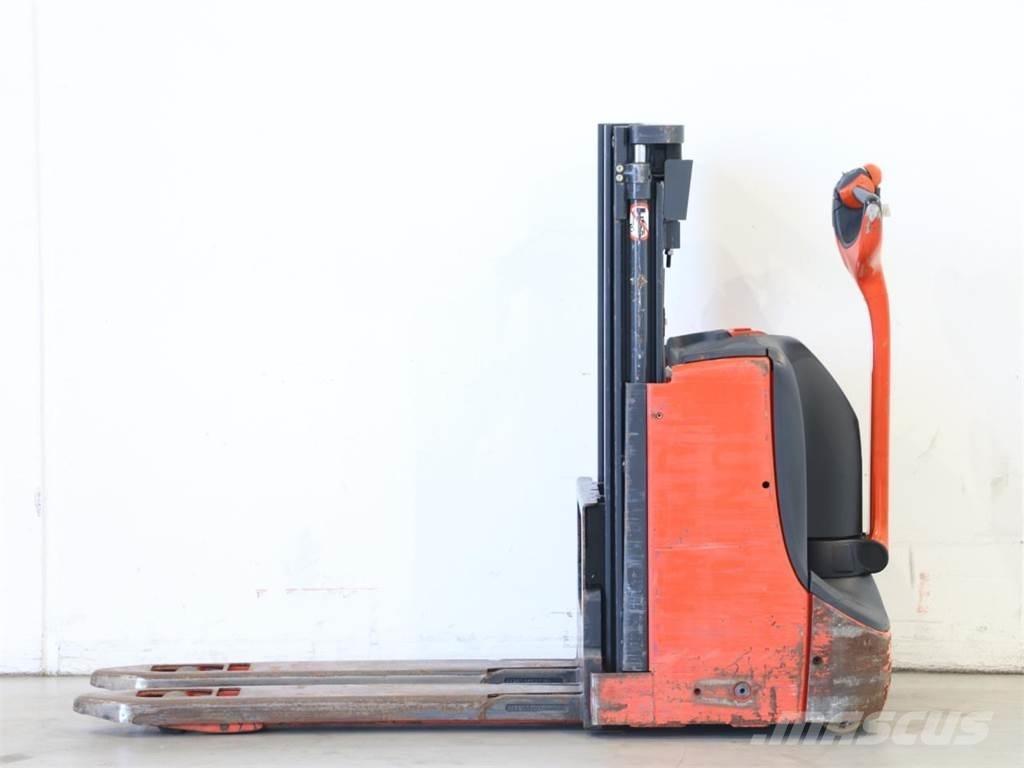 Linde D06/1160 Wózki widłowe unoszące z dyszlem