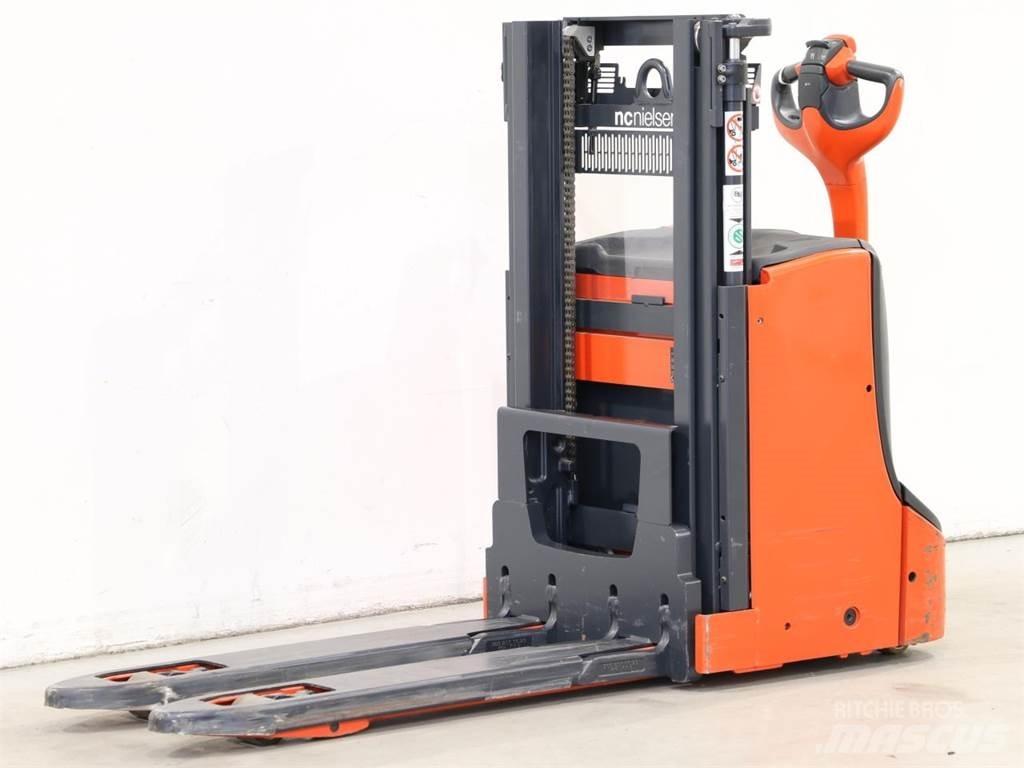 Linde D08/1160 Wózki widłowe unoszące z dyszlem