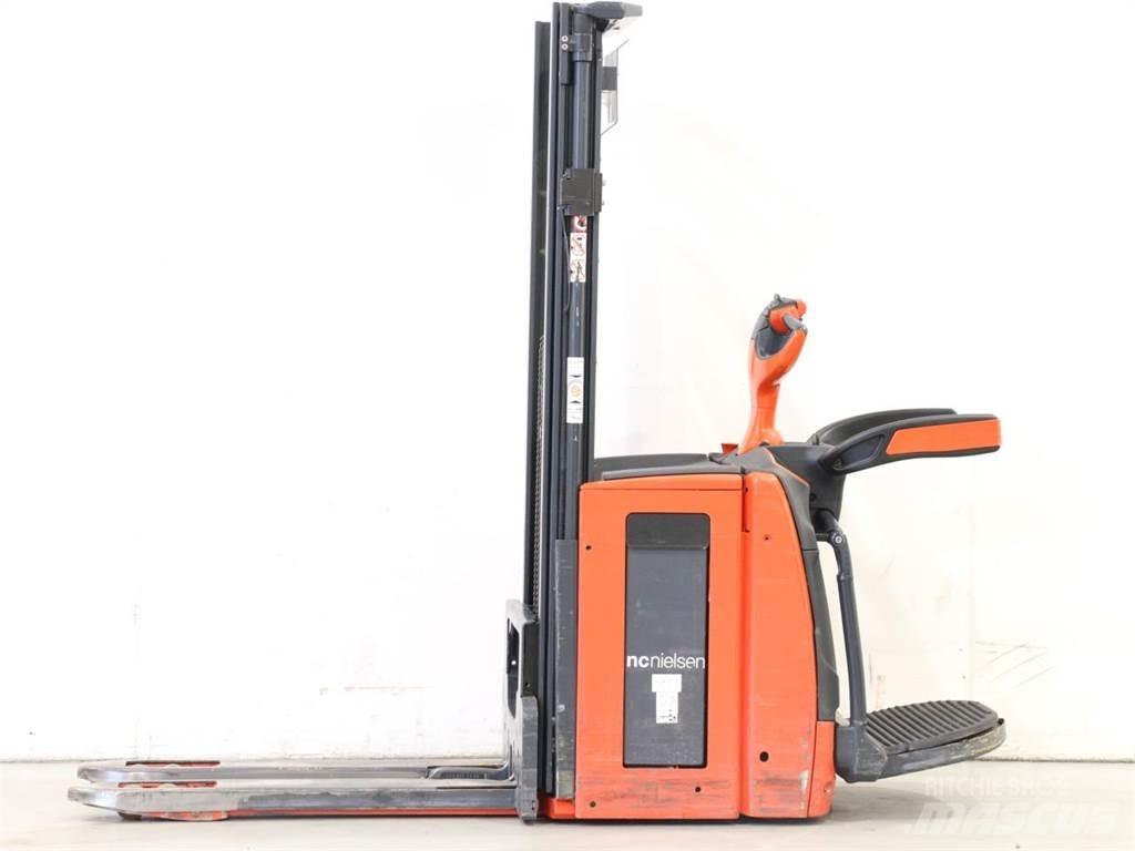 Linde D12AP/1173-01 Wózki widłowe unoszące z dyszlem