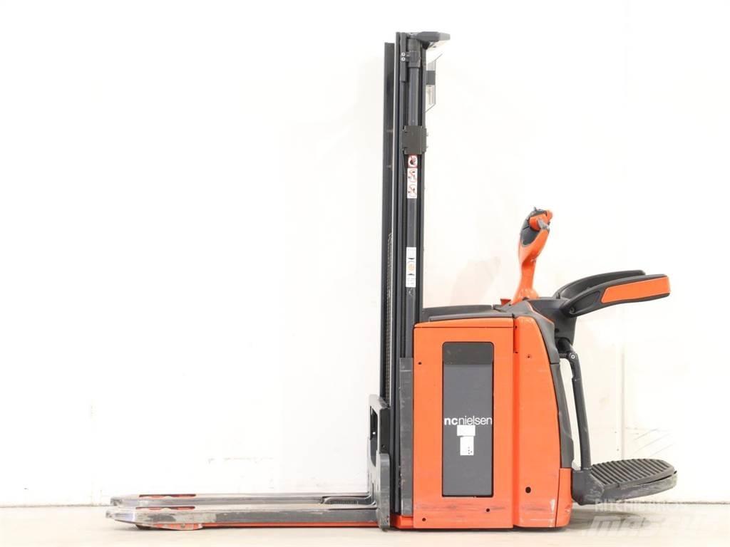 Linde D12AP/1173-01 Wózki widłowe unoszące z dyszlem