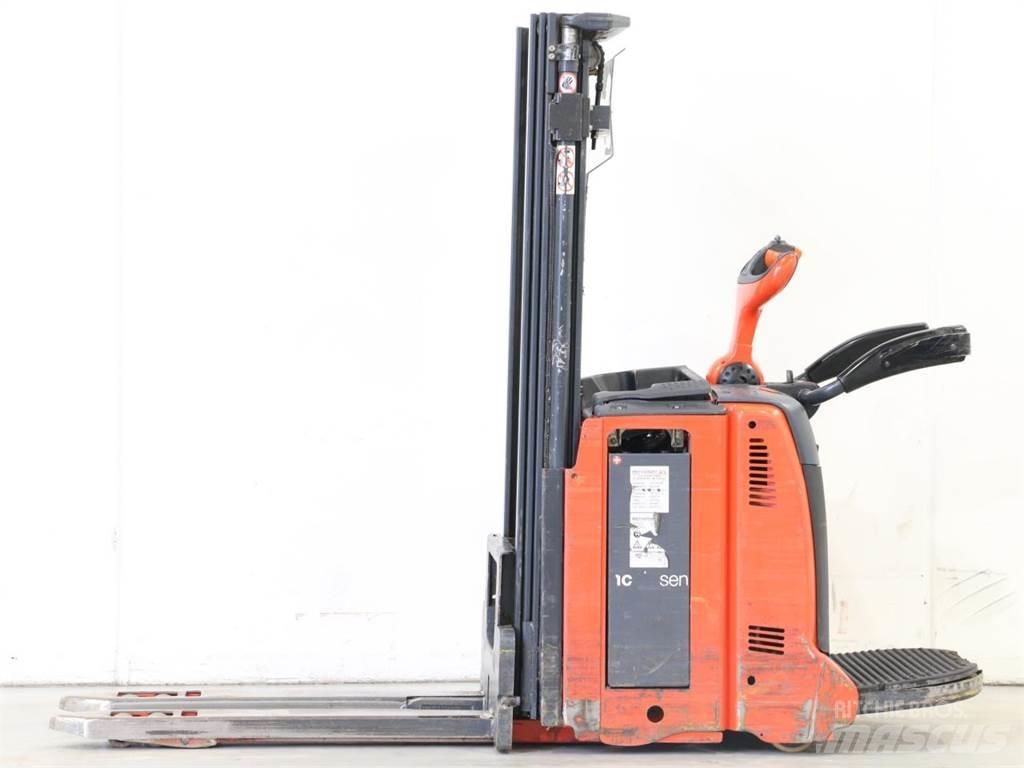 Linde D12AP/133 Wózki widłowe unoszące z dyszlem