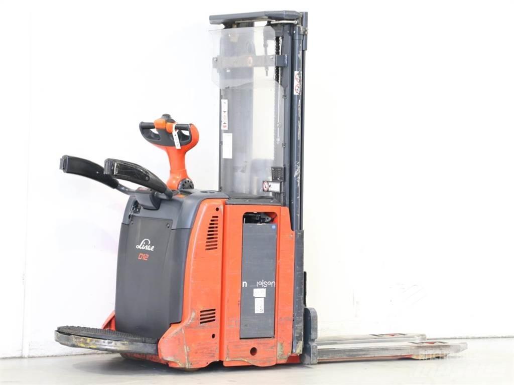 Linde D12AP/133 Wózki widłowe unoszące z dyszlem