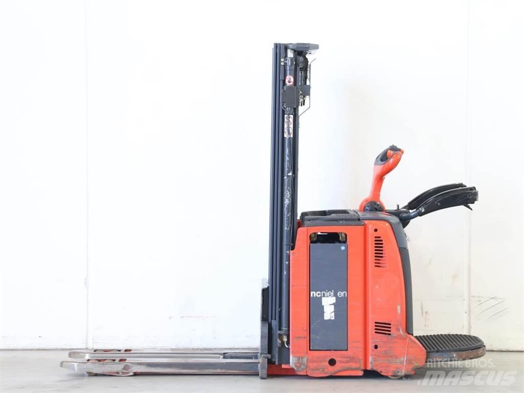 Linde D12AP/133 Wózki widłowe unoszące z dyszlem