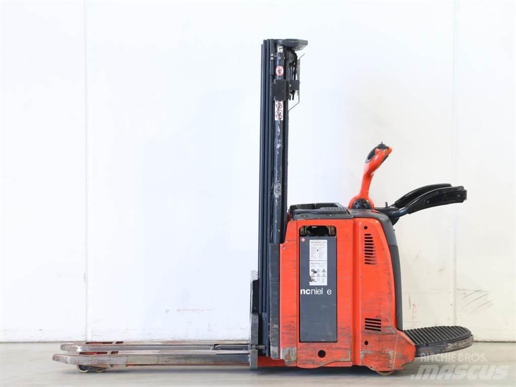Linde D12AP/133 Wózki widłowe unoszące z dyszlem