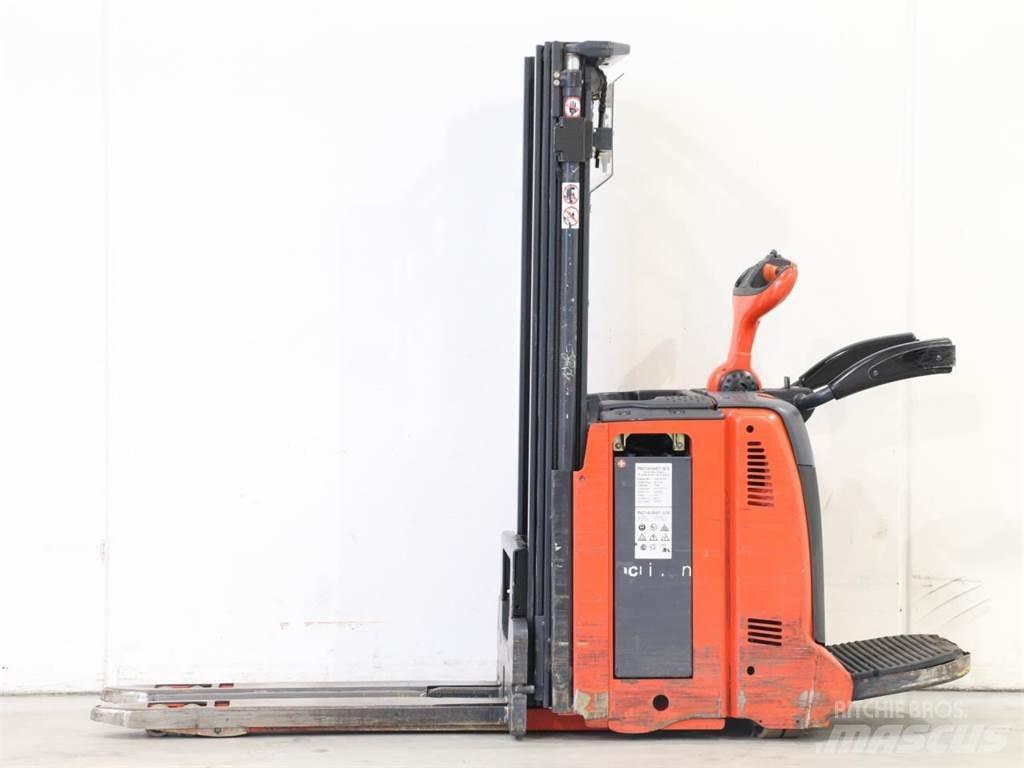 Linde D12AP/133 Wózki widłowe unoszące z dyszlem