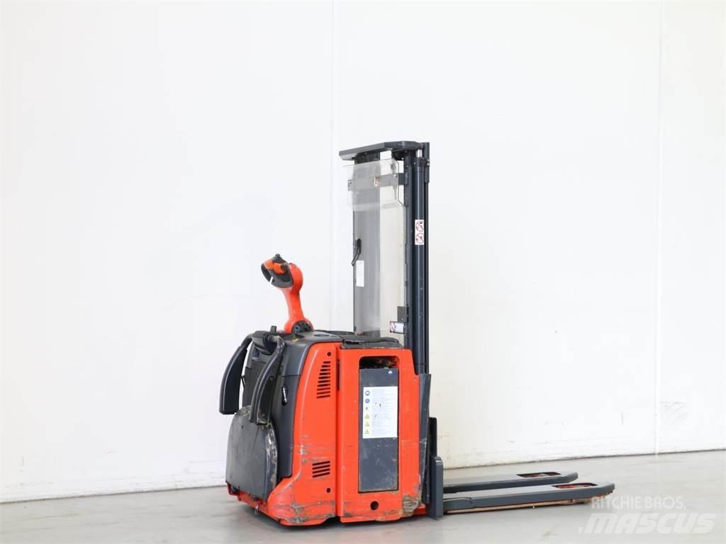 Linde D12AP/133 Wózki widłowe unoszące z dyszlem