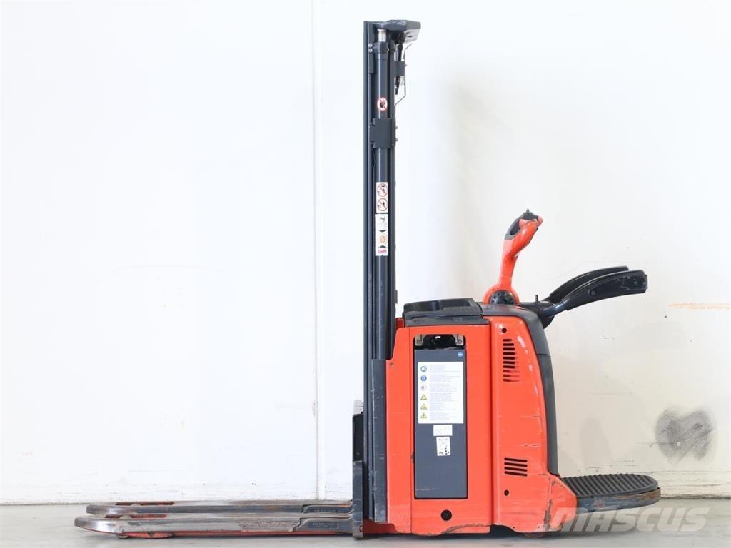 Linde D12AP/133-00 Wózki widłowe unoszące z dyszlem