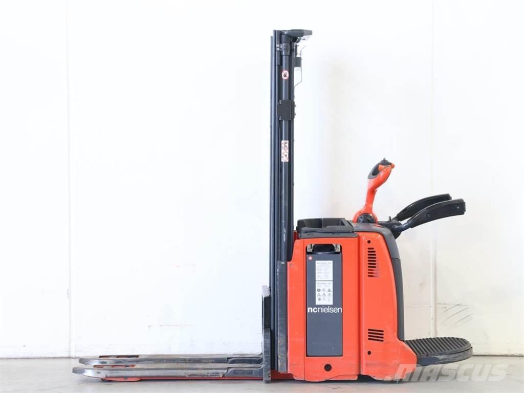 Linde D12AP/133-01 Wózki widłowe unoszące z dyszlem
