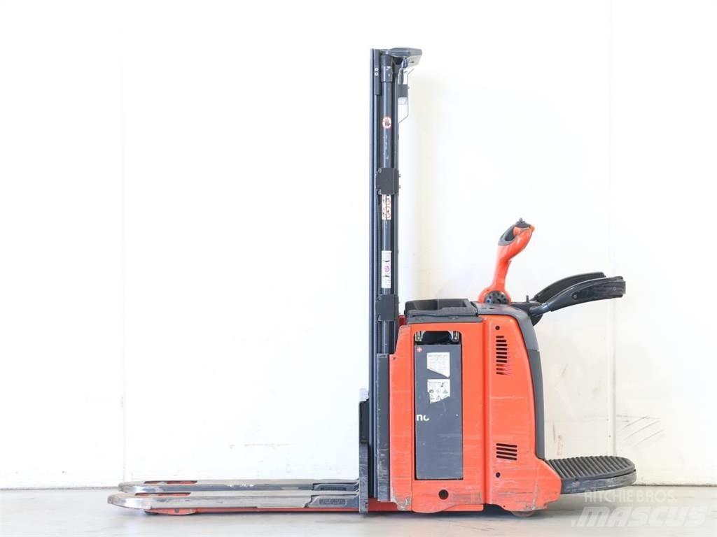 Linde D12AP/133-01 Wózki widłowe unoszące z dyszlem