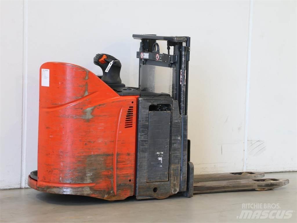Linde D12HPSP/133 Wózki widłowe unoszące z dyszlem