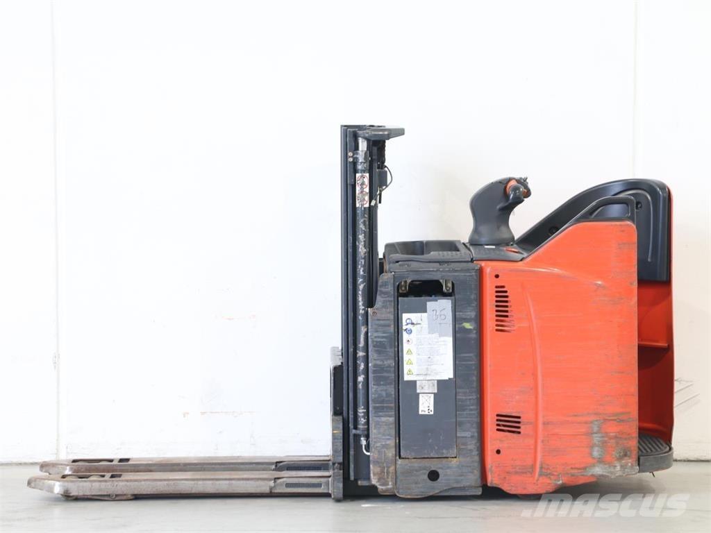 Linde D12SP/133 Wózki widłowe unoszące z dyszlem