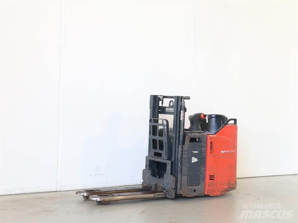 Linde D12SP/133 Wózki widłowe unoszące z dyszlem