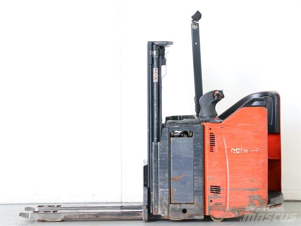 Linde D12SP/133 Wózki widłowe unoszące z dyszlem