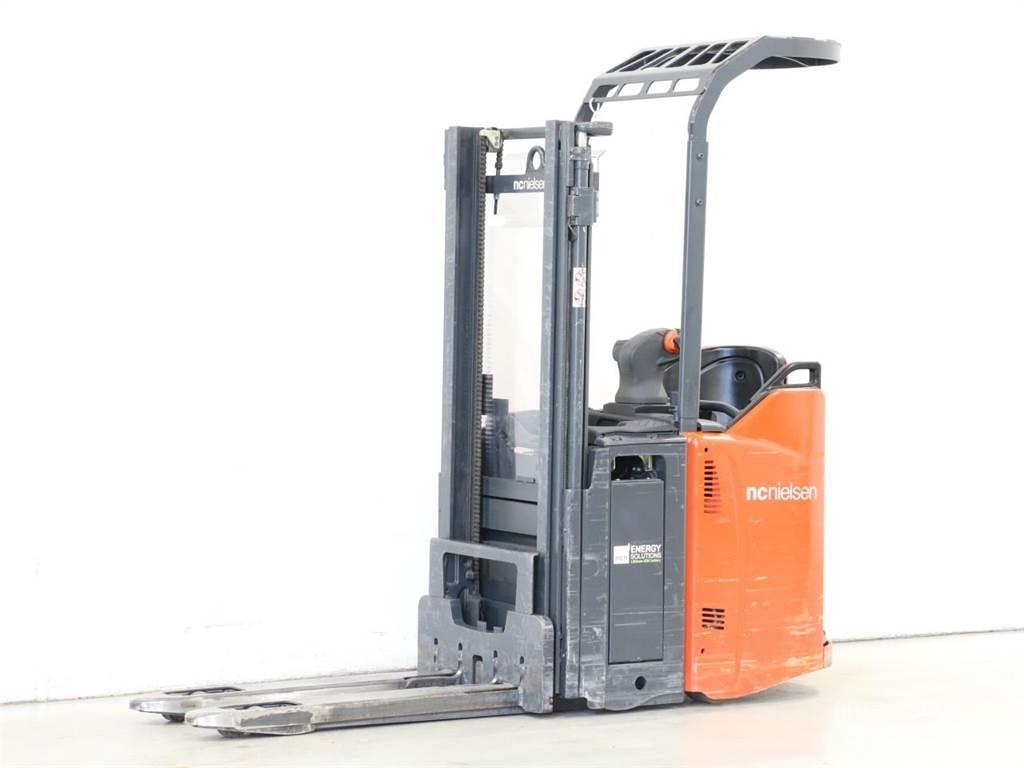 Linde D12SP/133 Wózki widłowe unoszące z dyszlem