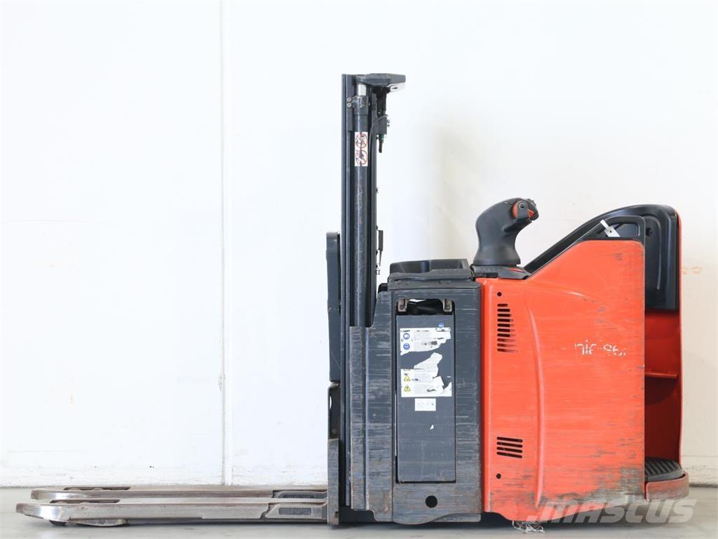 Linde D12SP/133-01 Wózki widłowe unoszące z dyszlem