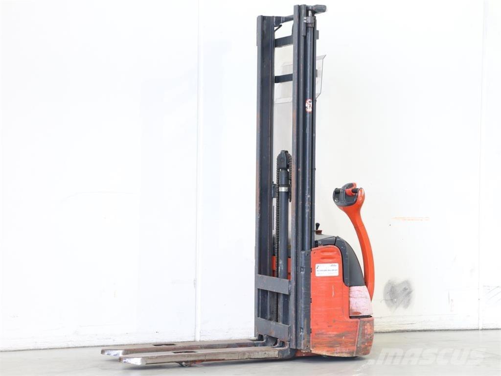 Linde L10/379 Wózki widłowe unoszące z dyszlem