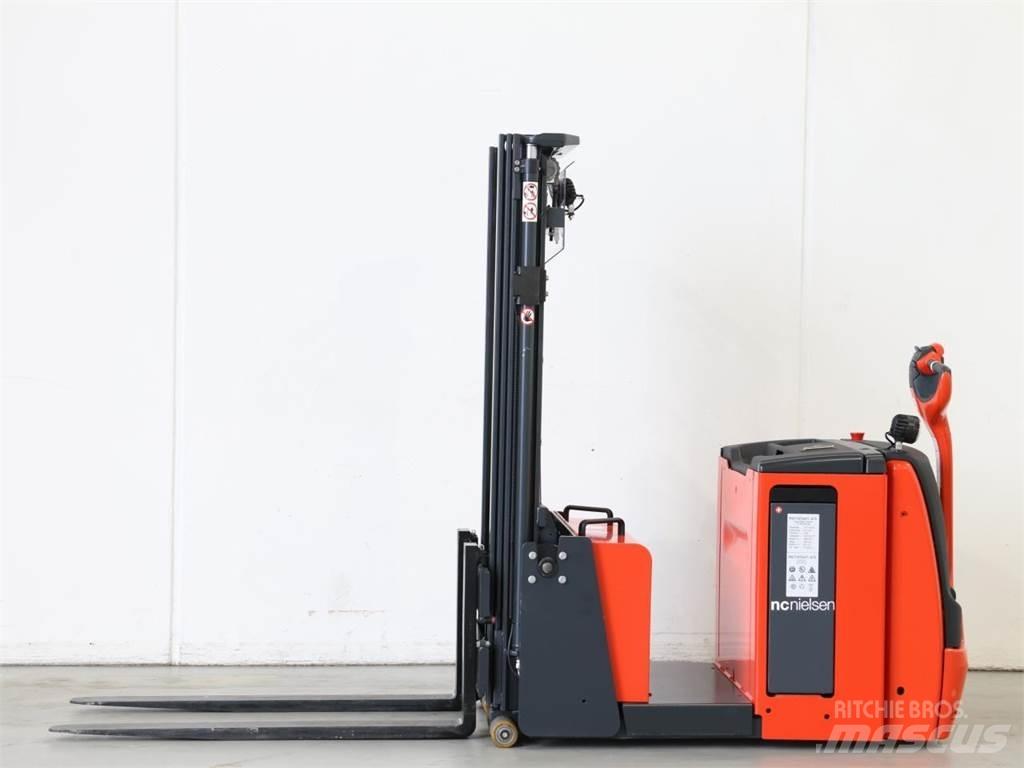 Linde L12AC/1171-01 Wózki widłowe unoszące z dyszlem