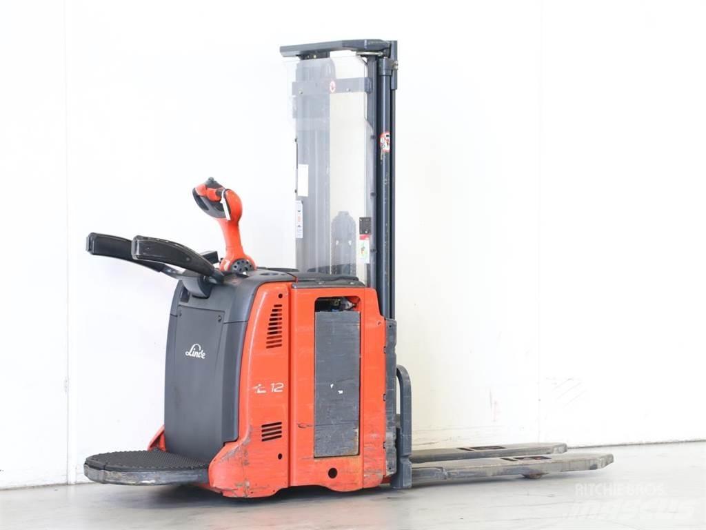 Linde L12AP/133 Wózki widłowe unoszące z dyszlem