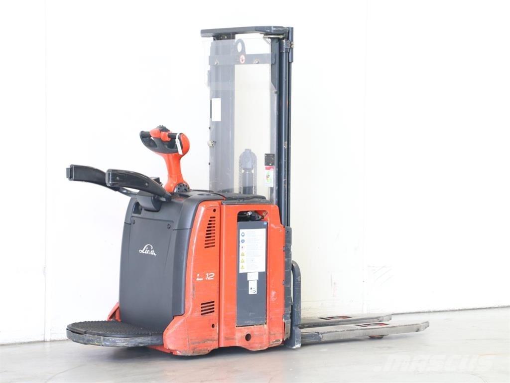 Linde L12AP/133 Wózki widłowe unoszące z dyszlem