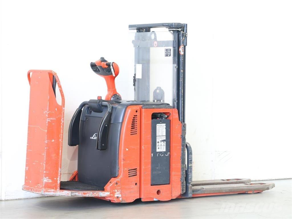 Linde L12LAP/133 Wózki widłowe unoszące z dyszlem