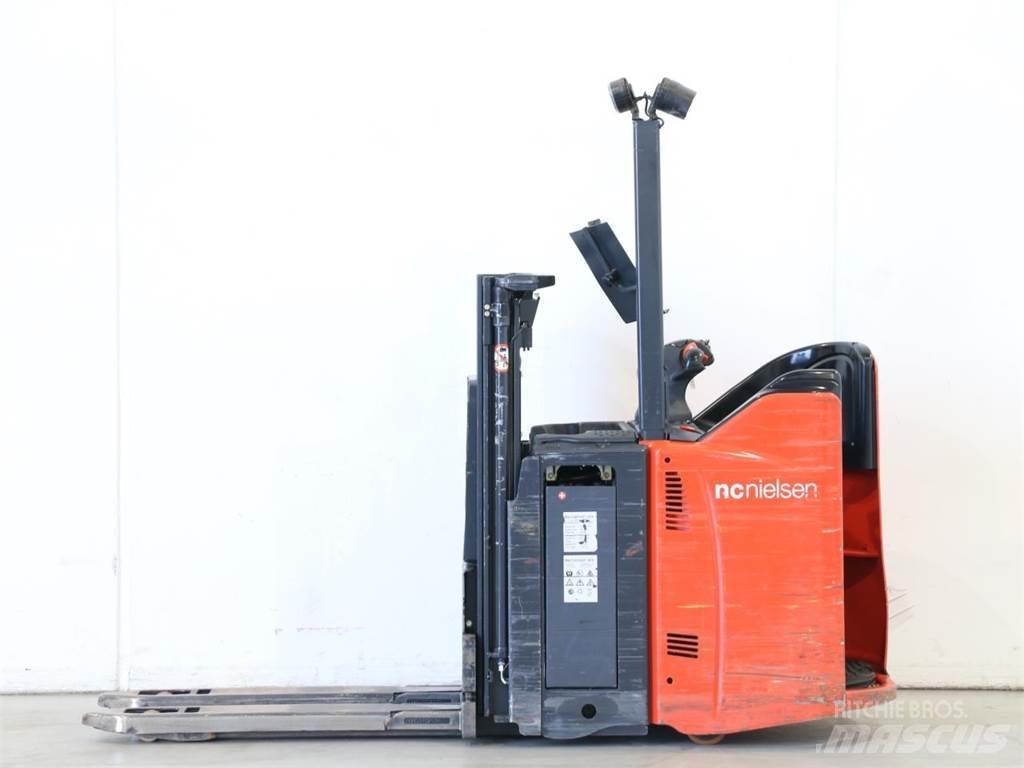 Linde L12LSP/133 Wózki widłowe unoszące z dyszlem