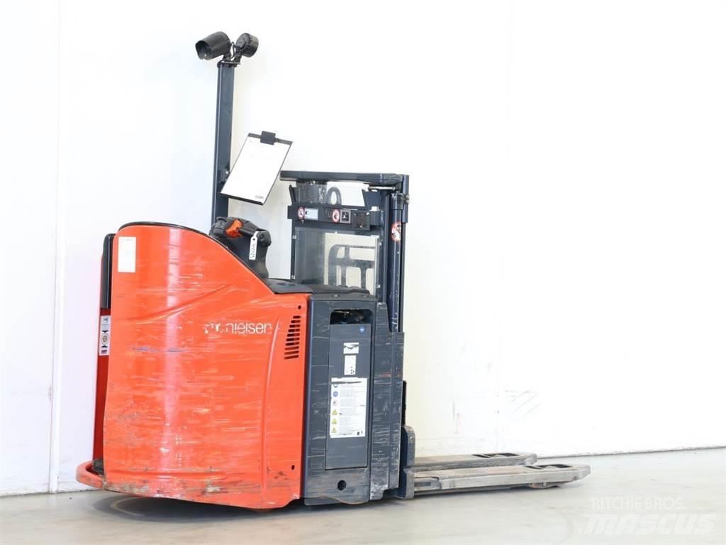 Linde L12LSP/133 Wózki widłowe unoszące z dyszlem