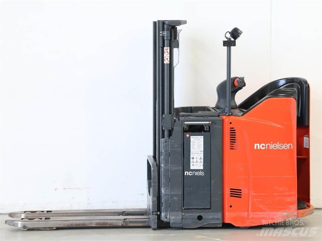 Linde L12LSP/133 Wózki widłowe unoszące z dyszlem
