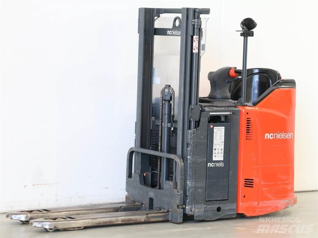 Linde L12LSP/133 Wózki widłowe unoszące z dyszlem