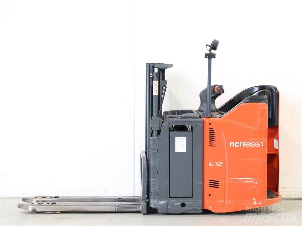 Linde L12LSP/133 Wózki widłowe unoszące z dyszlem