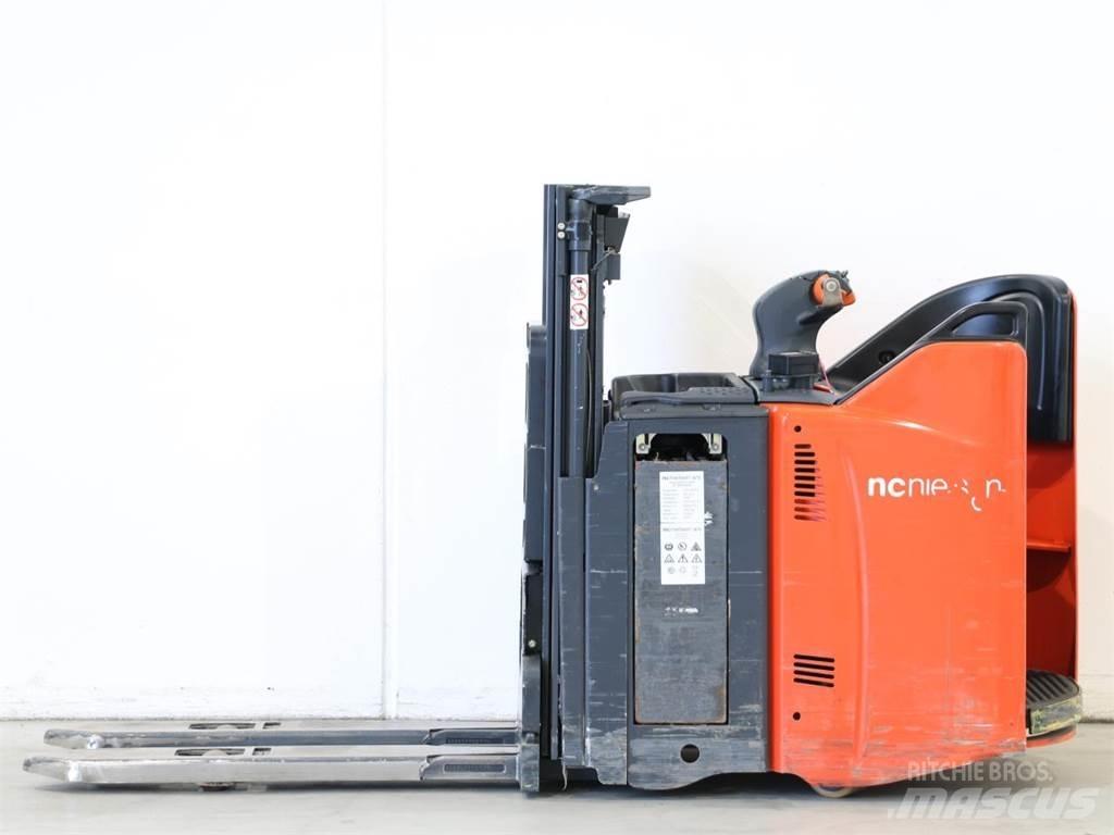 Linde L12SP/133-00 Wózki widłowe unoszące z dyszlem