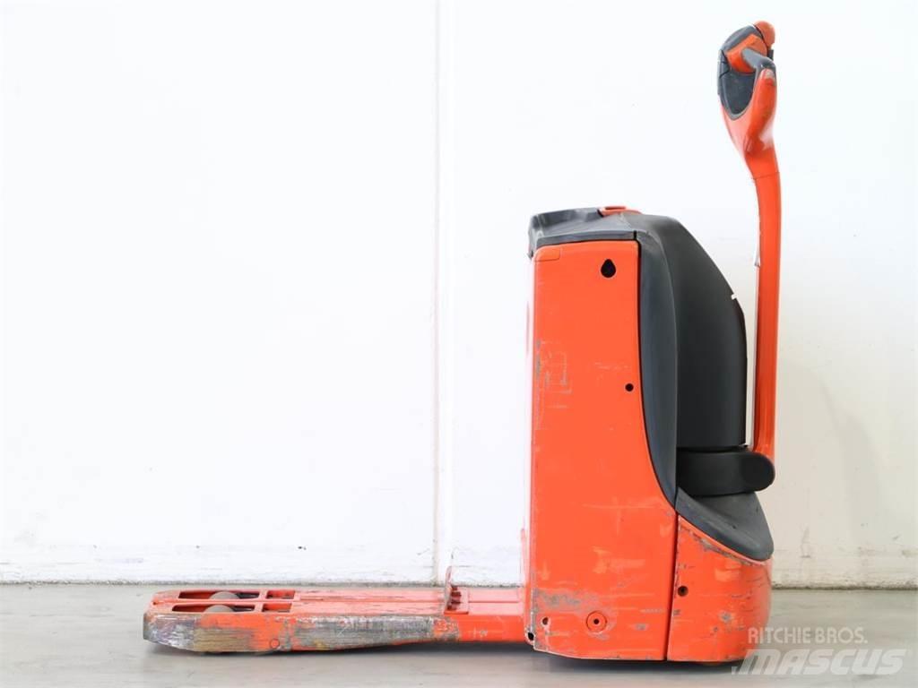 Linde T16/1152 Wózki widłowe unoszące z dyszlem