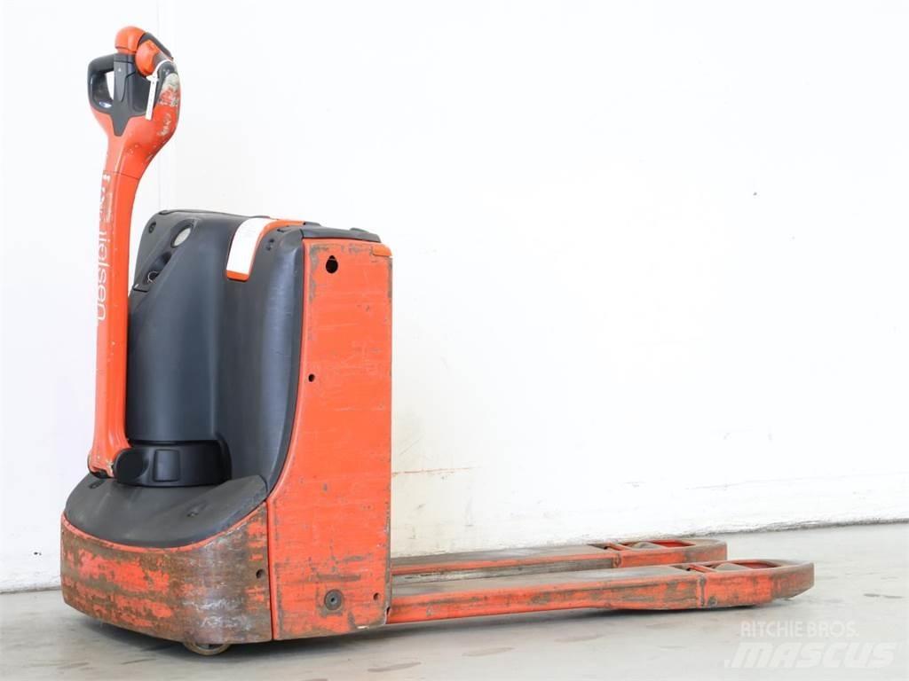 Linde T16/1152 Wózki widłowe unoszące z dyszlem