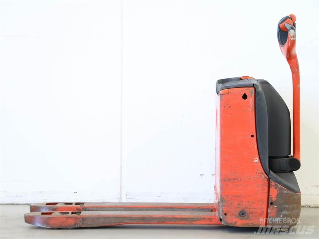 Linde T16/1152 Wózki widłowe unoszące z dyszlem