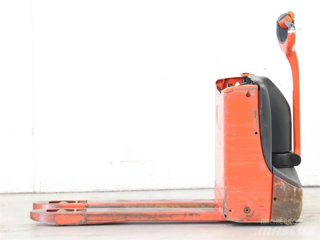 Linde T16/1152 Wózki widłowe unoszące z dyszlem