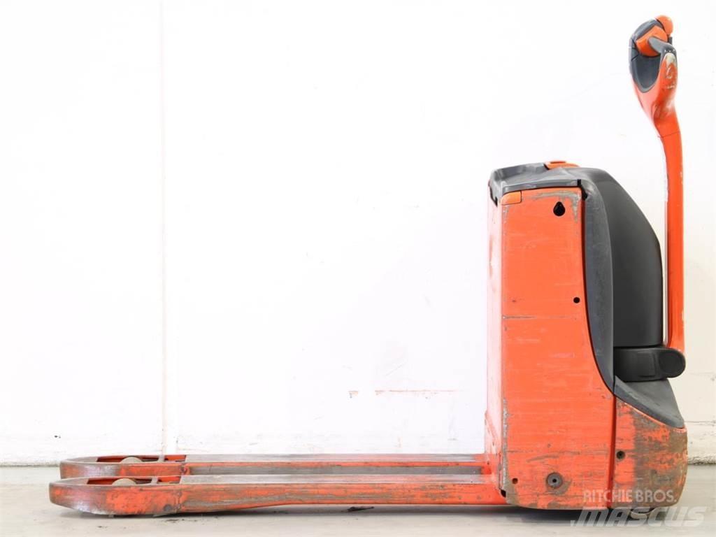 Linde T16/1152 Wózki widłowe unoszące z dyszlem